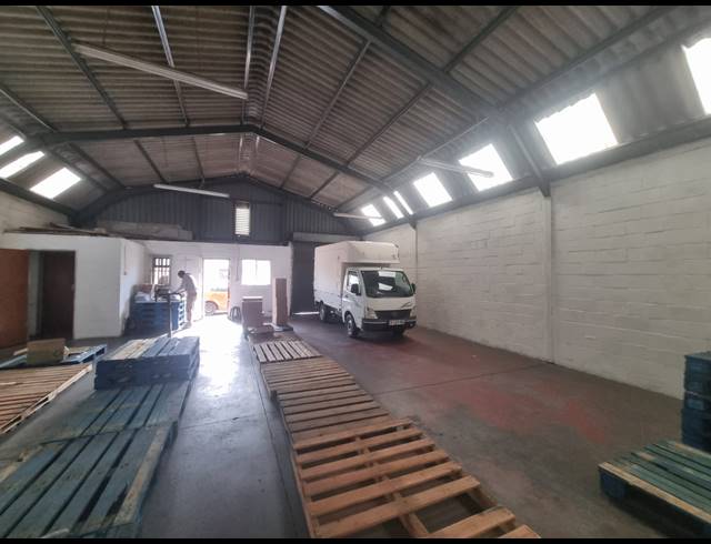 170M² WAREHOUSE TO LET IN AIRPORT INDUSTRIA